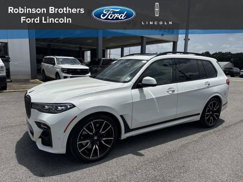 Used 2022 BMW X7 xDrive40i w/ M Sport Package AWD/4WD image 1