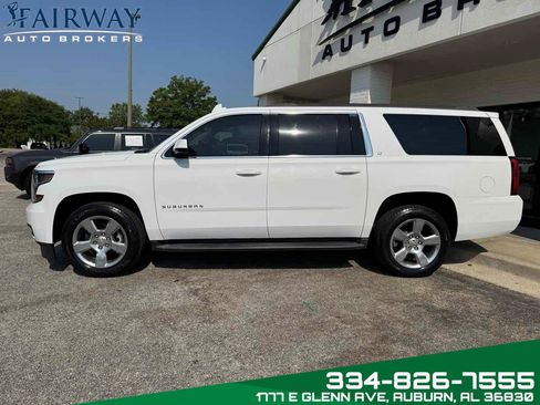 Used 2018 Chevrolet Suburban LT RWD image 9