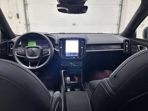 Used 2023 Volvo XC40 Recharge Ultimate AWD/4WD image 26