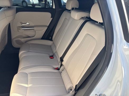 Used 2021 Mercedes-Benz GLA 250 image 13