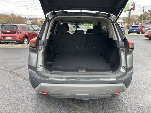 Used 2021 Nissan Rogue SV image 34