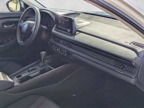 Certified 2023 Honda Accord LX image 21