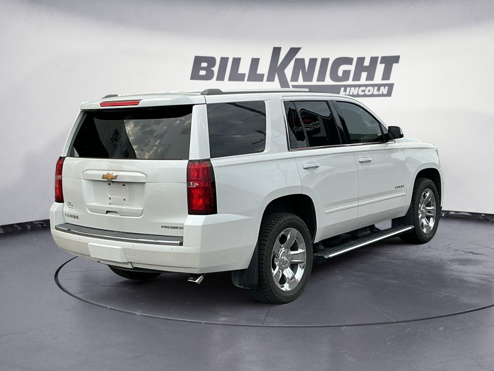 Used 2019 Chevrolet Tahoe Premier w/ Max Trailering Package AWD/4WD image 6