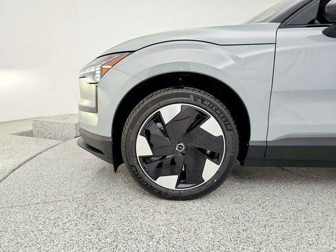 New 2026 Volvo EX30 Plus w/ Protection Package image 28
