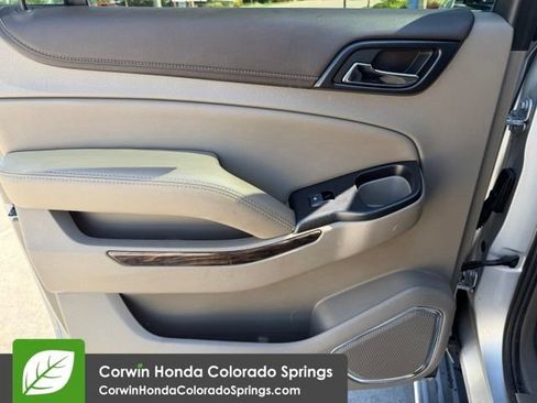 Used 2019 GMC Yukon XL SLT w/ Open Road Package AWD/4WD image 24