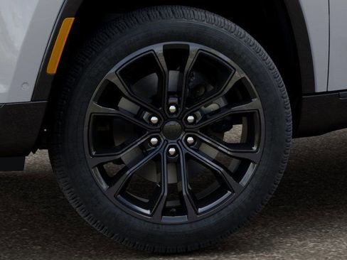 New 2026 Jeep Grand Wagoneer Summit image 8