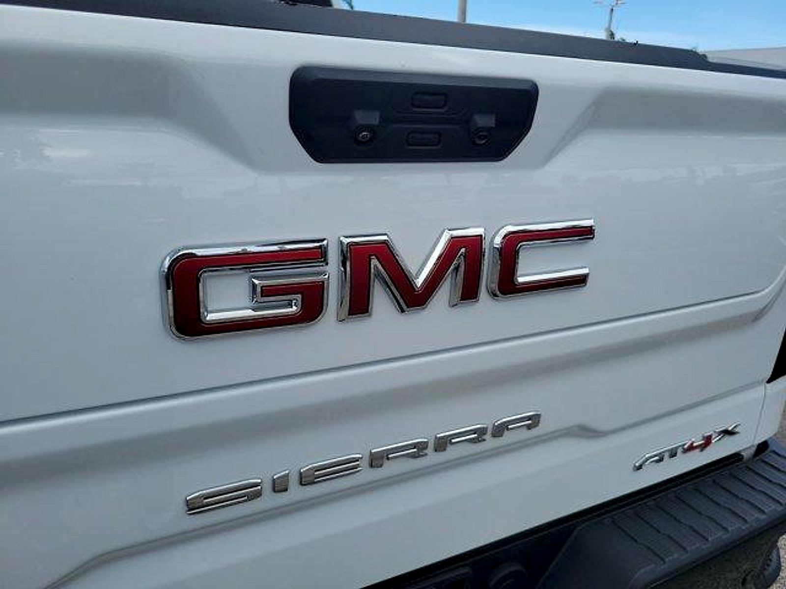 Used 2025 GMC Sierra 1500 AT4X AWD/4WD image 8