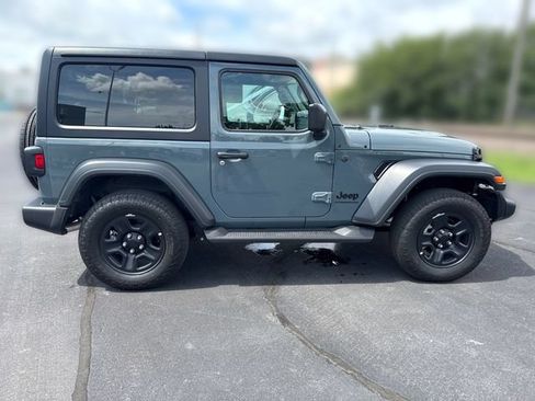 Used 2026 Jeep Wrangler Sport AWD/4WD image 6