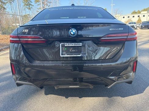 Certified 2025 BMW i5 eDrive40i w/ M Sport Package image 6