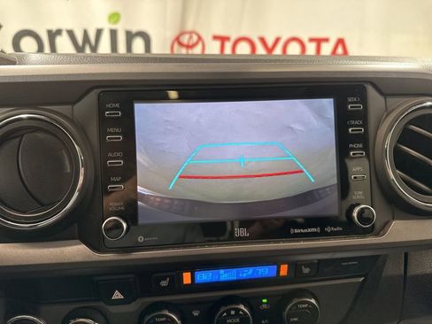 Used 2022 Toyota Tacoma TRD Off-Road image 25