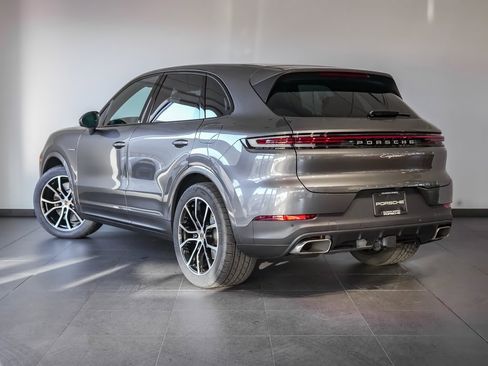 New 2026 Porsche Cayenne E-Hybrid image 3