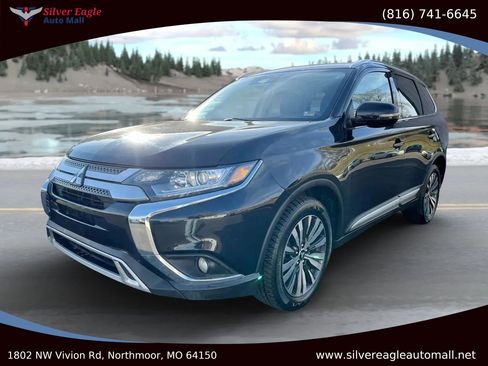 Used 2020 Mitsubishi Outlander SEL image 1