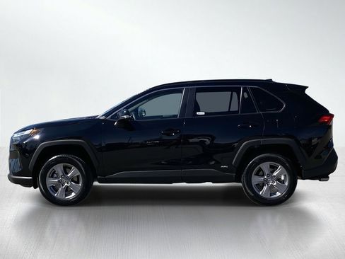 Used 2025 Toyota RAV4 XLE image 2