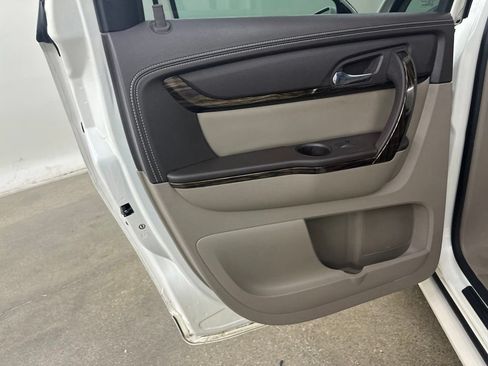 Used 2015 GMC Acadia Denali AWD/4WD image 32