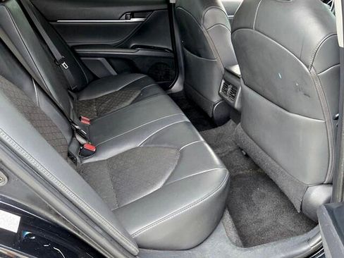 Used 2018 Toyota Camry XSE FWD image 14