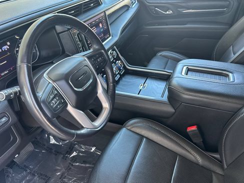 Used 2021 GMC Yukon Denali w/ Denali Premium Package AWD/4WD image 9