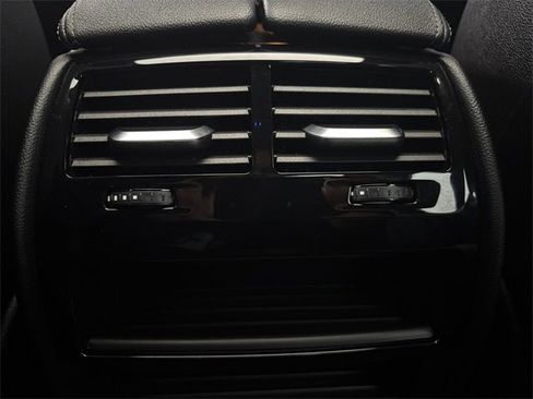 Used 2021 BMW 540i w/ M Sport Package image 32