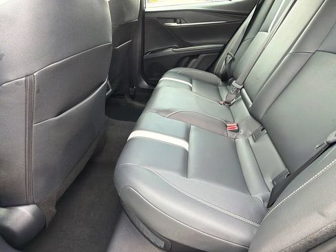 Used 2025 Toyota Camry SE w/ Convenience Package FWD image 21