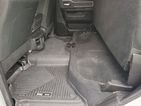 Used 2019 RAM 2500 Big Horn AWD/4WD image 18