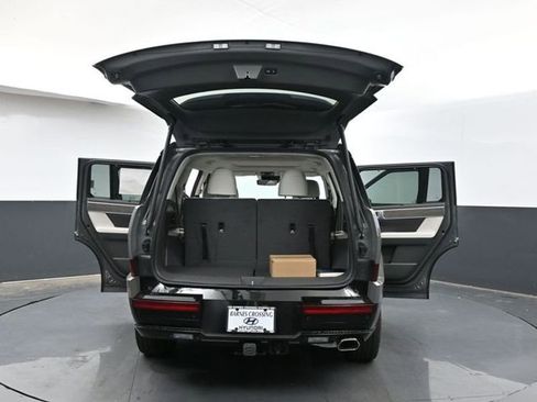 Used 2025 Hyundai Santa Fe Calligraphy w/ Tow & Go Package image 37