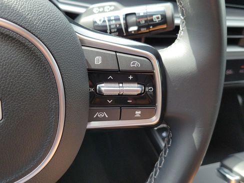 Used 2024 Kia Sorento S FWD image 23