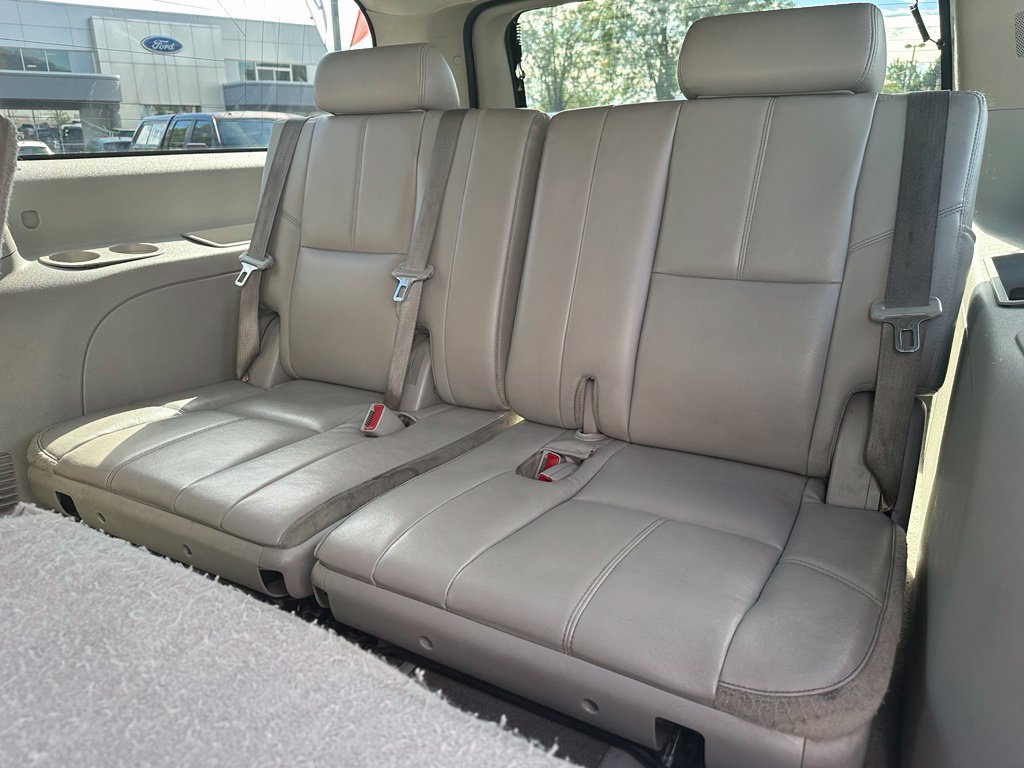 Used 2012 GMC Yukon XL SLT w/ SLT-2 Equipment Package AWD/4WD image 26