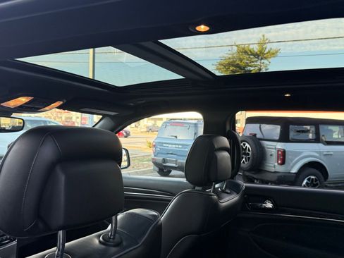 Used 2019 Jeep Grand Cherokee Overland image 32