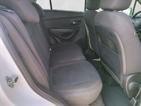 Used 2020 Chevrolet Trax LS w/ LPO, Protection Package FWD image 19