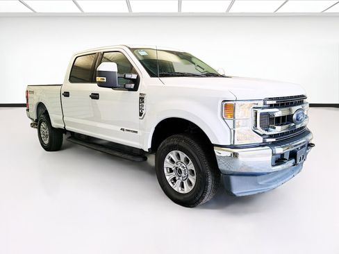 Used 2022 Ford F250 XLT AWD/4WD image 3