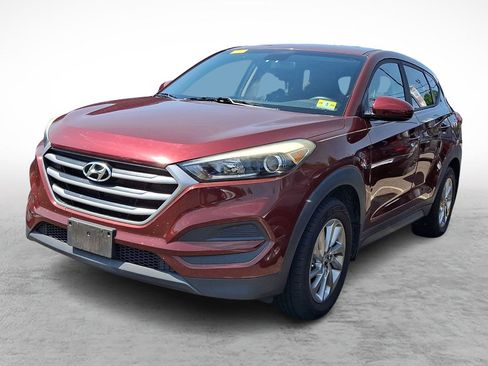 Used 2017 Hyundai Tucson SE w/ Cargo Package FWD image 1