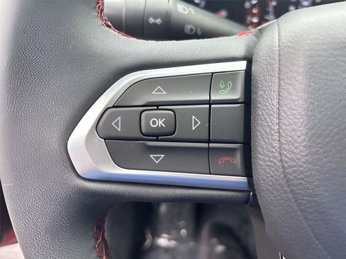 Used 2025 Jeep Compass Trailhawk AWD/4WD image 50