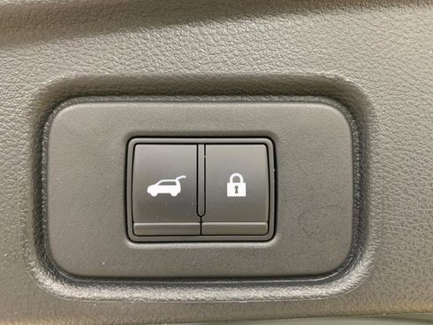 Used 2022 Nissan Pathfinder SL w/ SL Premium Package image 50