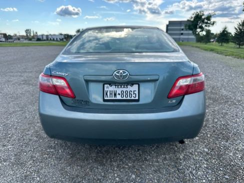 Used 2009 Toyota Camry LE FWD image 9