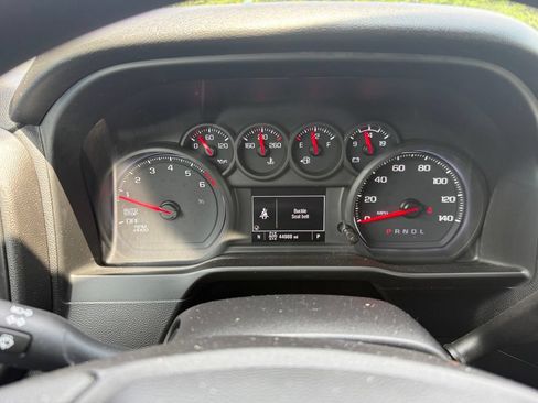 Used 2022 Chevrolet Silverado 1500 Custom AWD/4WD image 7