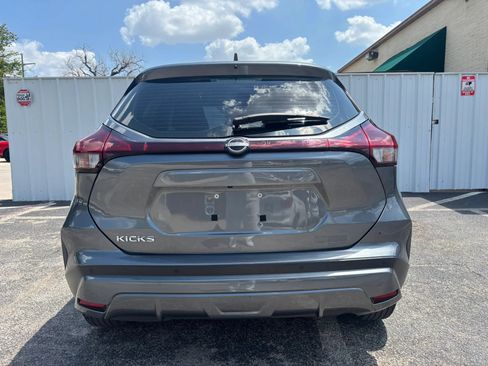 Used 2024 Nissan Kicks SV FWD image 4