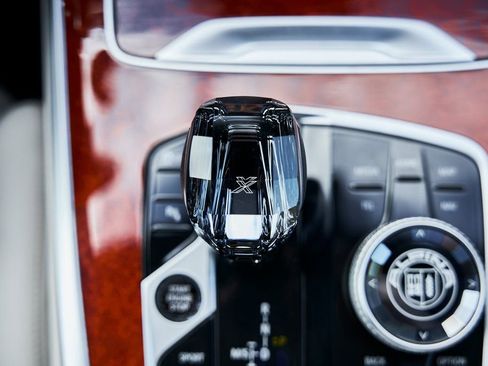 Used 2024 BMW ALPINA XB7 image 80