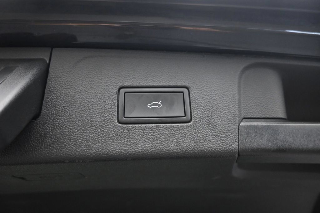 Used 2023 Volkswagen Atlas SE AWD/4WD image 15