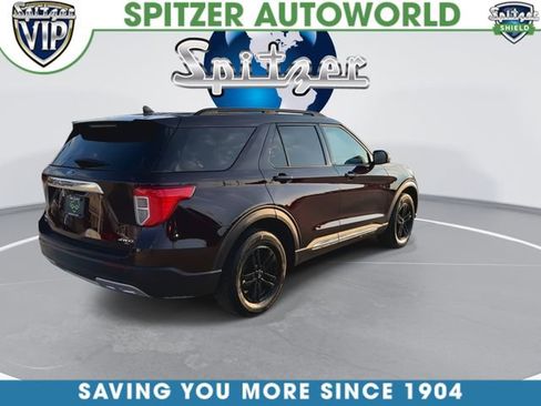 Used 2022 Ford Explorer XLT w/ Equipment Group 202A image 9