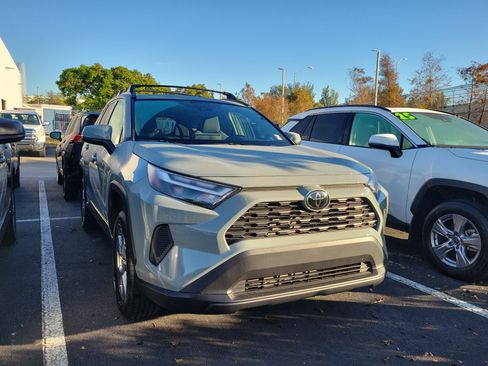Used 2023 Toyota RAV4 XLE image 3
