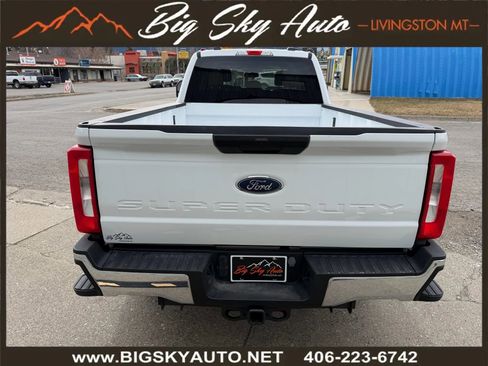 Used 2023 Ford F250 XLT w/ FX4 Off-Road Package image 8
