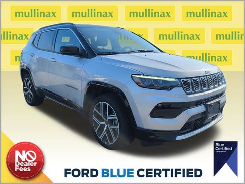 Used 2025 Jeep Compass Limited w/ Elite Group AWD/4WD image 1