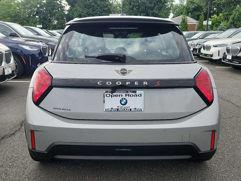 Used 2025 MINI Cooper S FWD image 5