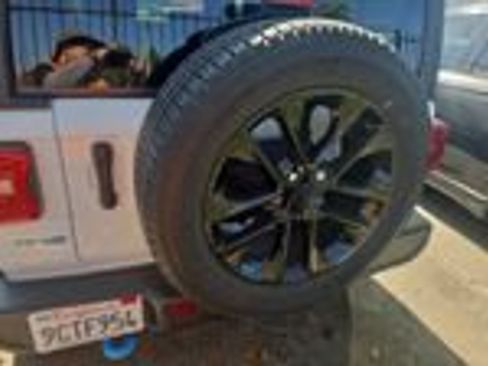 Used 2022 Jeep Wrangler Unlimited Sahara AWD/4WD image 20