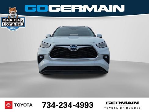 Used 2022 Toyota Highlander XLE image 3