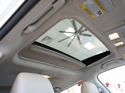 Used 2018 Subaru Outback 2.5i Limited image 10