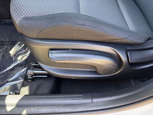 Used 2025 Kia Soul LX w/ LX Technology Package FWD image 22
