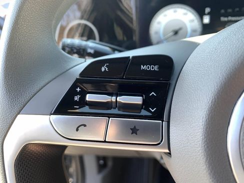 Used 2024 Hyundai Elantra SEL image 15