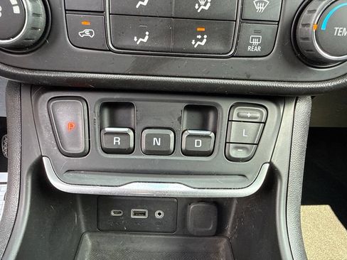 Used 2018 GMC Terrain SLE FWD image 31