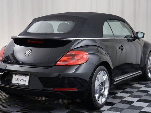 Used 2013 Volkswagen Beetle 2.5 image 17