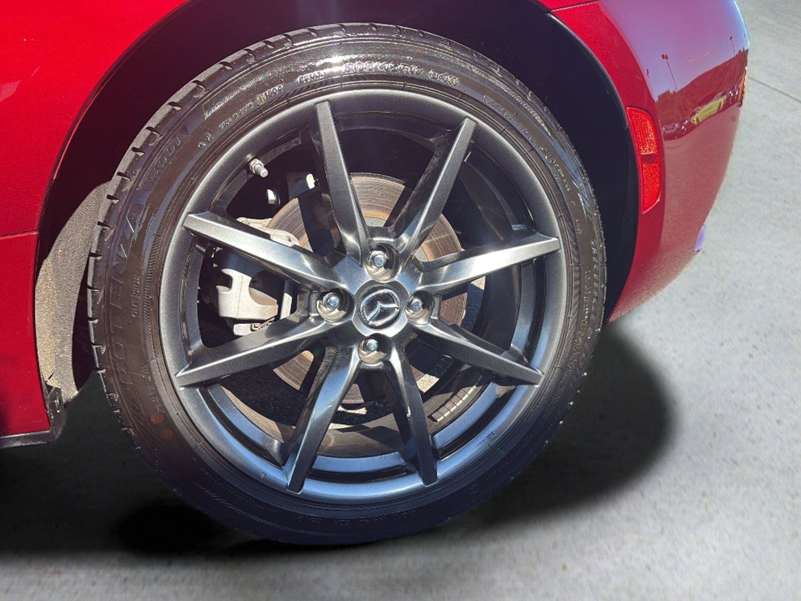 Used 2019 MAZDA MX-5 Miata RF Grand Touring RWD image 41